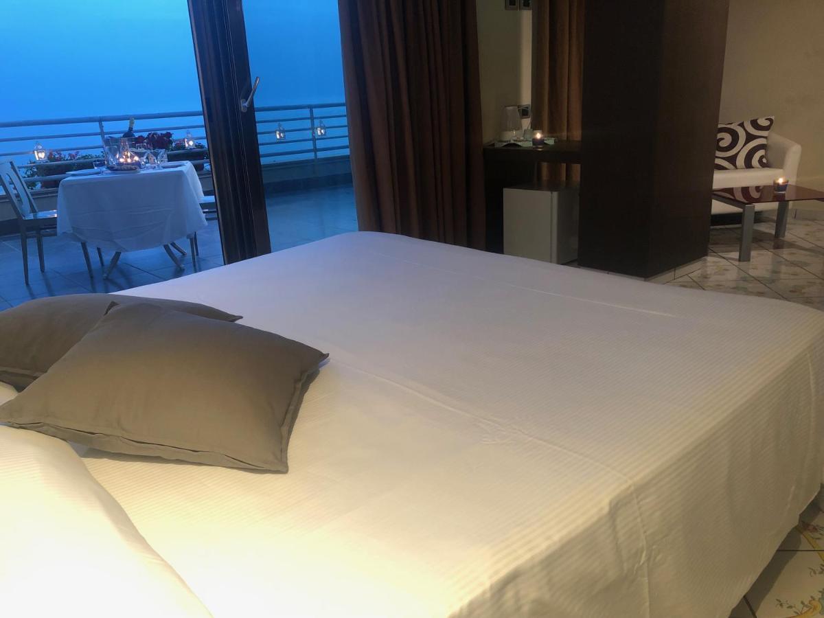 Hotel Ancora Pontecagnano Eksteriør billede